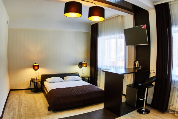 Hotel 7 Dorog